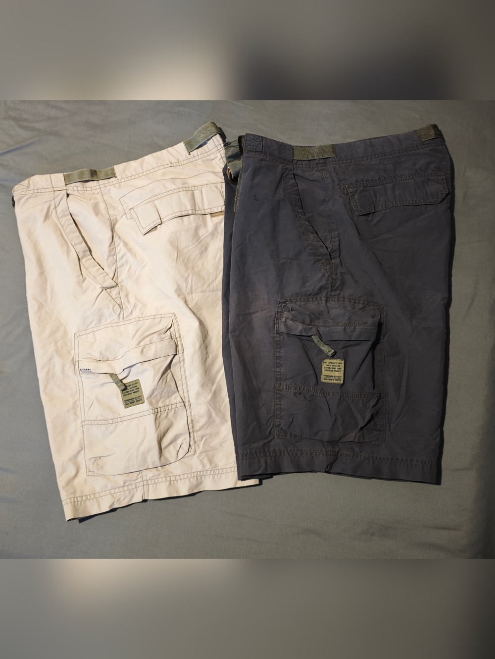 2 Pairs of Old Navy Men's Belted Cargo Shorts Beige / Blue Size 32